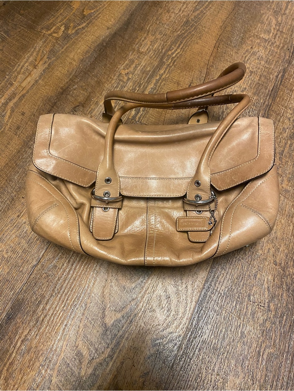 Coach Hamptons Soho Satchel Tan Leather Buckles Vintage